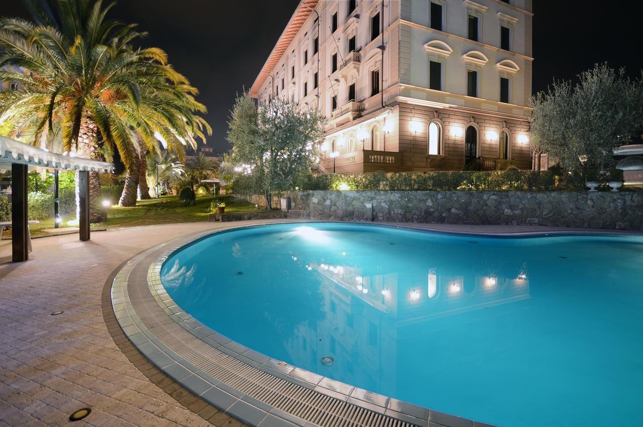 Grand Hotel Vittoria モンテカティーニ・テルメ エクステリア 写真